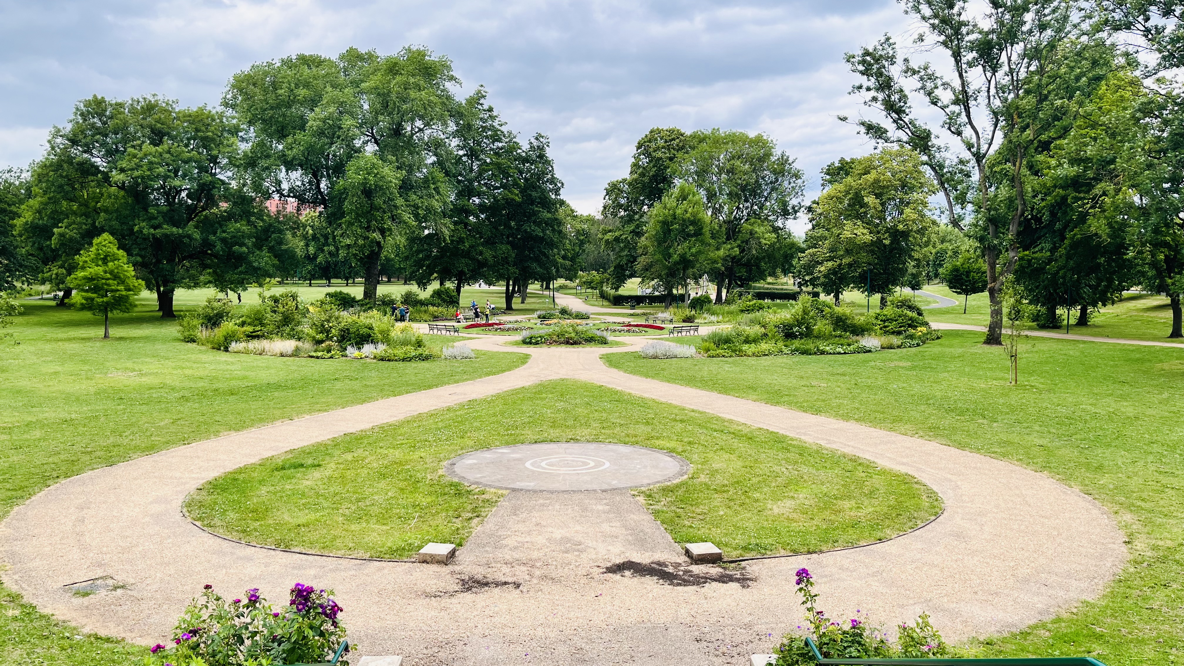 Peel park